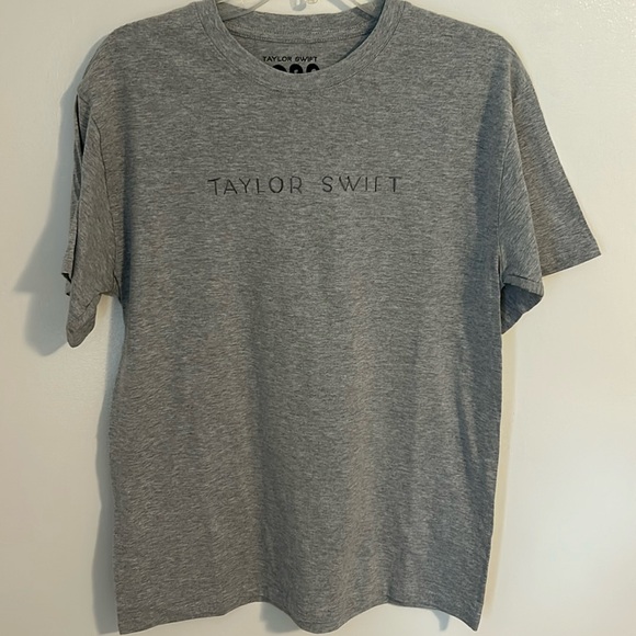 Taylor Swift 1989 Taylor’s Version Gray T-shirt. Size M - Picture 3 of 5